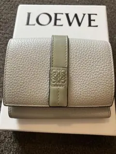 【美品】ロエベ　ウォレット　財布　トライフォールド　グレーのサムネイル