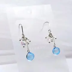 イヤリング/ピアス】猫と風鈴 尻尾が揺れる 金魚 夏 冷 涼 スカイ