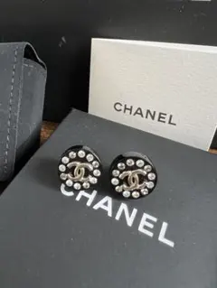 CHANEL ロゴピアス 美品
