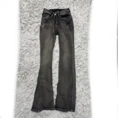 ダークグレー ブーツカットデニム