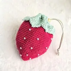 いちご巾着　巾着袋　巾着ポーチ　黄緑　ハンドメイド