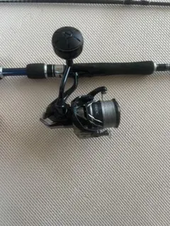 Certate スピニングリール 黒 青 収納袋付き - メルカリ