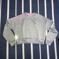 PUMA グレー クロップドスウェット