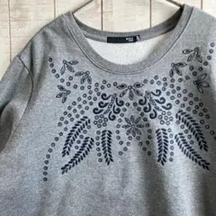 古着　長袖　スウェット 裏起毛　刺繍　アメカジ ダサカワ　ゆるだぼ