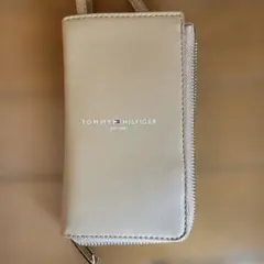 TOMMY HILFIGER スマホショルダー