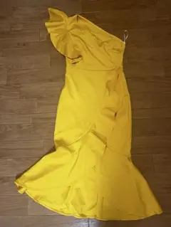 【最終値下・未使用品】イエローワンショルダーフリルドレス S