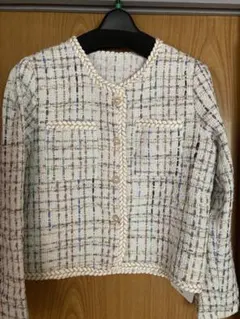 ノーカラーツイードジャケット