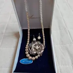 パールネックレス フラワーモチーフブローチ　イヤリング