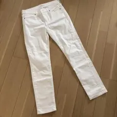 DoCLASSE ホワイトパンツのサムネイル