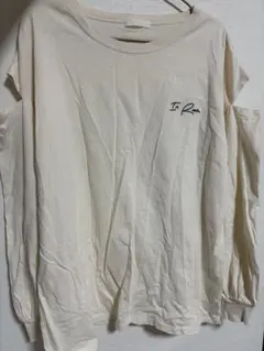 チコ　ベージュ肩出し長袖カットソートップス