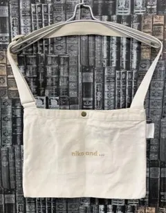 niko and... サコッシュ