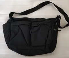 ブラック ナイロン ショルダーバッグ