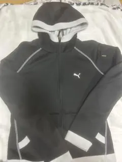 Puma フード付き黒スウェットパーカー