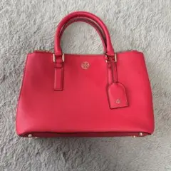 ☆開店セール☆ 使用1日 美品 トリーバーチ サフィアーノレザー ロゴ 
