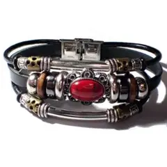 ①　三連　赤色　天然石　レッド　レザーブレスレット　インディアン　黒色