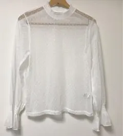 GU ドット柄シアーハイネックトップス M