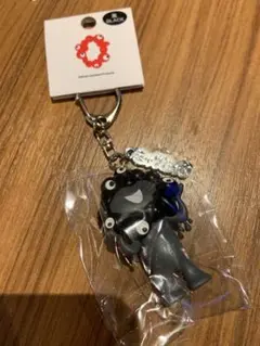 関西万博　黒ミャクミャク立体 キーホルダープレート付き 新品未使用