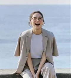 新品タグ付き　仁村紗和さん着用UR TECH完声/涼 ハーフスリーブジャケットのサムネイル