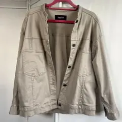 美品　コムサイズム　ベージュ ノーカラージャケット