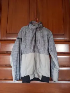 adidas アウター・ウィンドブレーカー Fサイズ グレー/アイボリー