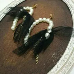 新品✨未使用 ハンドメイド感が伝わる おしゃれ ゴージャス デコラティブ ピアス