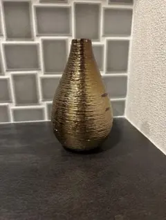フランフラン　ゴールド　花瓶のサムネイル