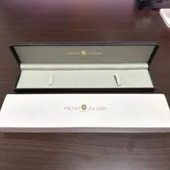 Item thumbnail for item c4bdf995-2ca6-41b8-b56a-7d551ce8f674