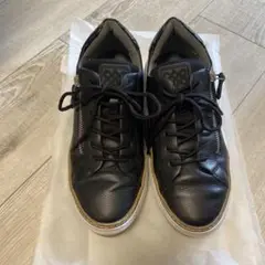 fitfitアウトステッチビジューレザースニーカー