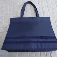 美品☆ミキハウスお受験バック 自立型 保護者用 ネイビー トートバッグのサムネイル