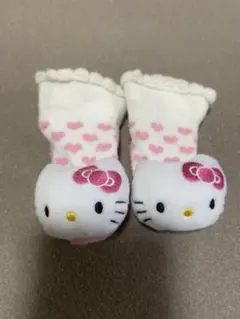 ベビー　ハローキティ　ぬいぐるみ付きソックス