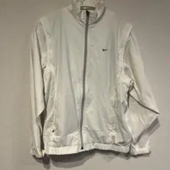 Nike ホワイト ジップアップジャケット（ベスト）