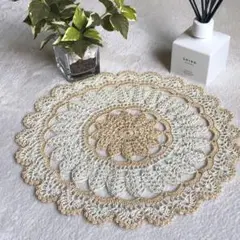 レース編みドイリー