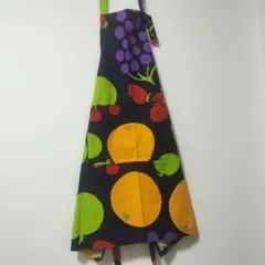 【激レア】マリメッコ　エプロン　果物柄　フルーツ柄　ネイビー 2025年最新】マリメッコいちごエプロンの人気アイテム - メルカリ