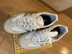 美品‼️adidas ホワイト スニーカー