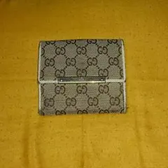 GUCCIの折り畳み財布