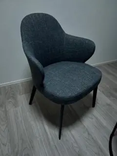 定価45,790円　ダークグレー アームチェア モダンデザイン