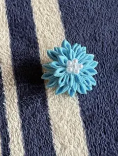 水色 花形 ブローチ クリップ式