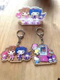 ラブandベリー　カフェ　サンリオ　コラボ　キーホルダー　アクリルスタンド他