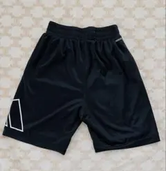 adidas ブラック バスケットボールパンツ