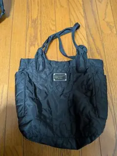 MARC BY MARC JACOBS キルティング トートバッグ ブラック - メルカリ