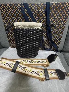 Tory Burch かごバッグ ホワイト 巾着型 - メルカリ