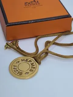 2026年最新】HERMES エルメス セリエゴールドペンダントトップの人気