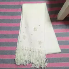ホワイトフリースマフラー 花柄パール付き LIZLISA