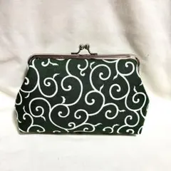 がま口財布　がま口ポーチ　メイクポーチ　ハンドメイド　唐草模様