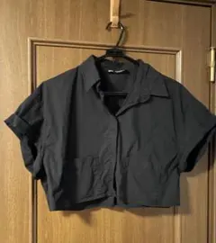 ZARA クロップド丈 半袖シャツ ブラック Lサイズのサムネイル