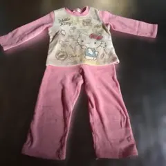 匿名配送　ハローキティ　パジャマ　上下セット　100cm