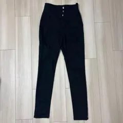 ブラックハイウエストスキニーデニム
