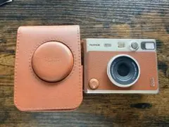 富士フィルム Fujifilm instax mini EVO ブラウン