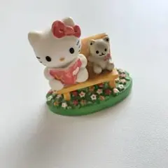 サンリオ★インテリア:陶器:置物:未使用★キティちゃん:レトロ:レア サンリオ キティちゃん 置物 レトロ陶器製 - メルカリ