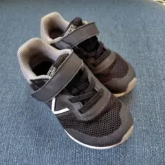 ニューバランス ブラック スニーカー